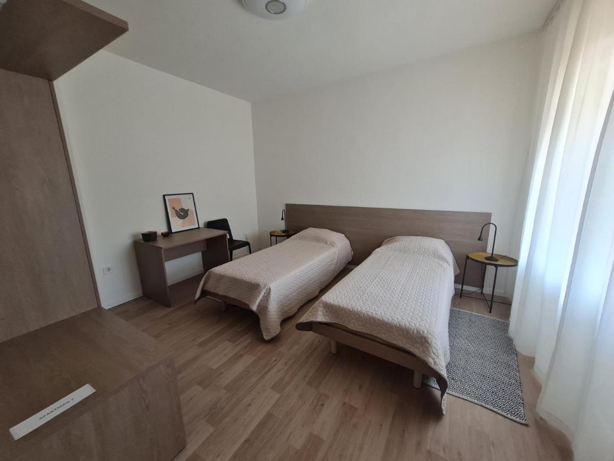 Lovrečica Apartments Bianca מראה חיצוני תמונה