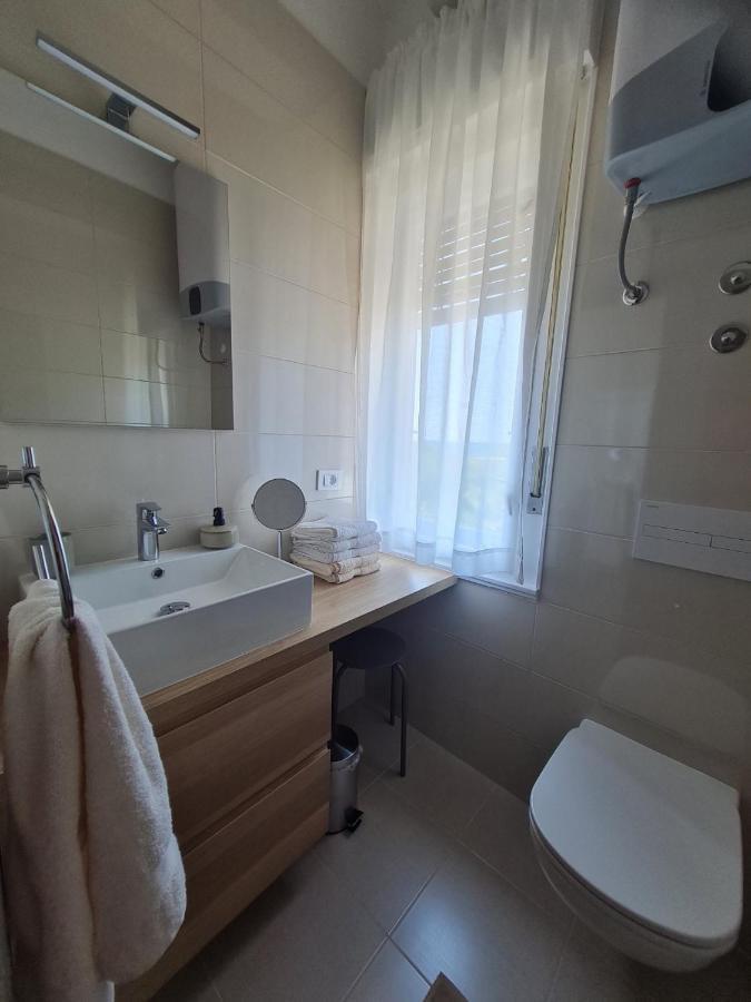 Lovrečica Apartments Bianca מראה חיצוני תמונה